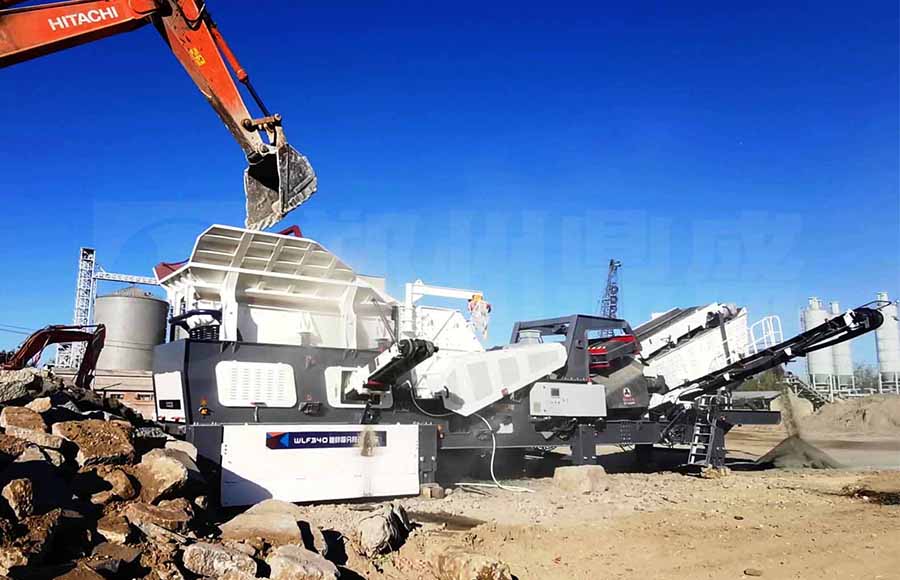輪胎式移動破碎篩分一（yī）體車服務廊（láng）坊建築垃圾資源化利用項目