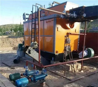 中鐵（tiě）十八局使用（yòng）蒸汽鍋爐（lú）現場